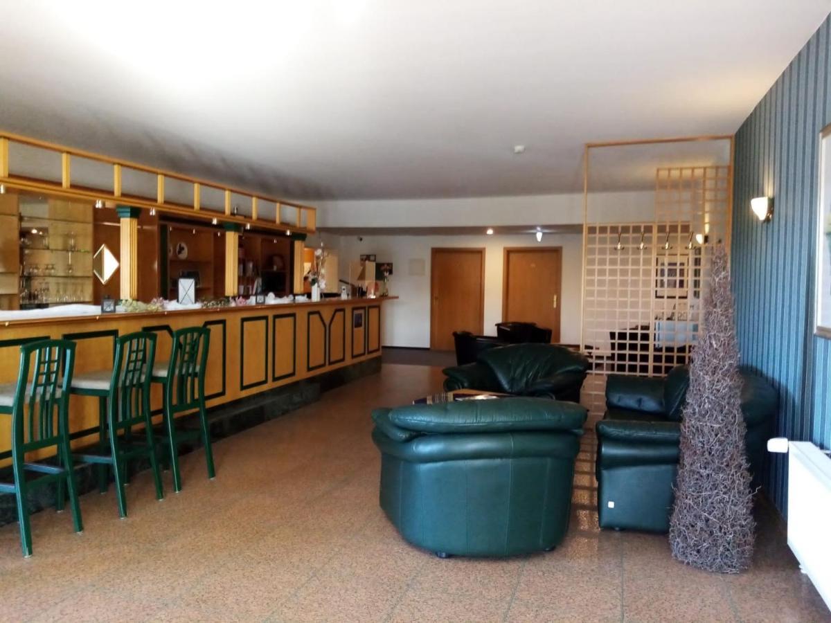 Zur Linde Hotel Ostrau  Eksteriør billede