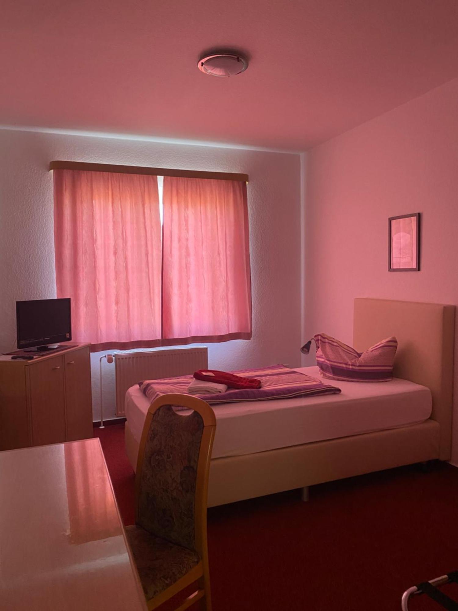 Zur Linde Hotel Ostrau  Eksteriør billede